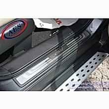HONDA CRV KAPI EŞİĞİ PASLANMAZ ÇELİK PLASTİK ÜZERİ GEÇME ORJİNAL OEM AKSESUAR İTHAL